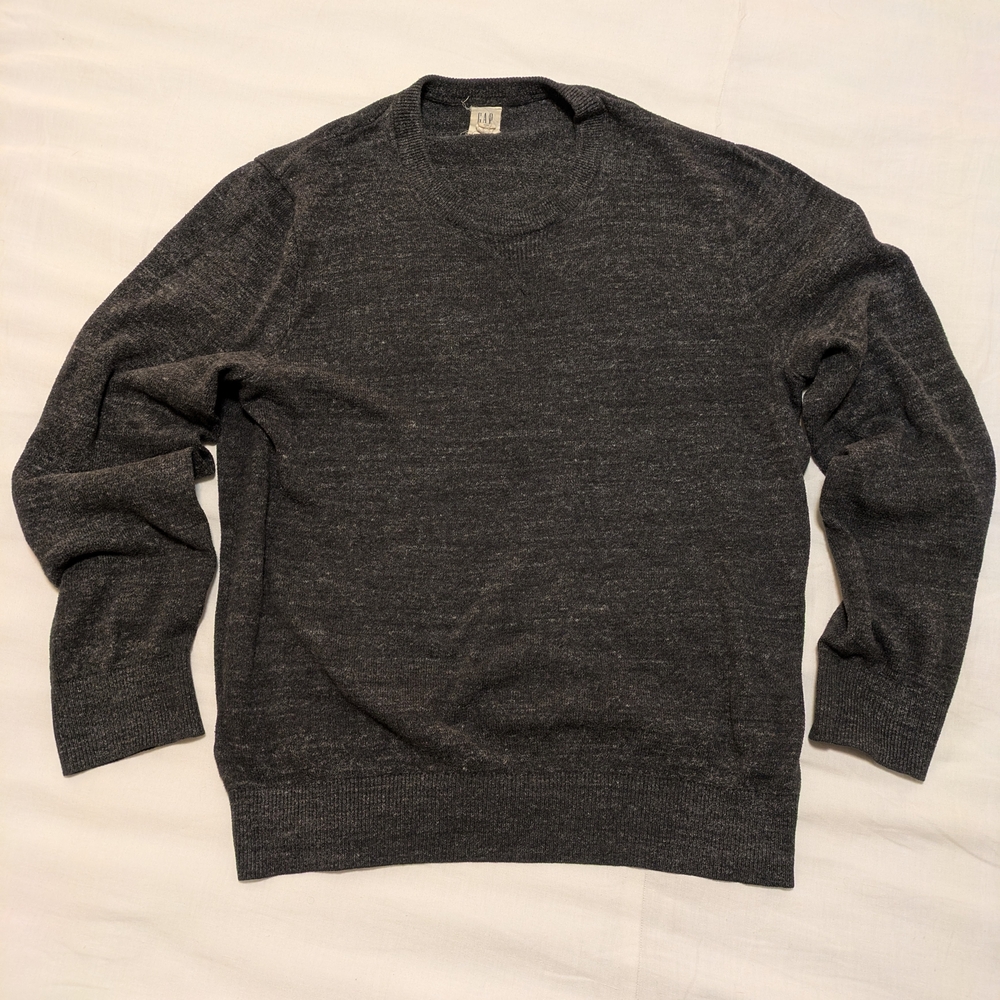 GAP Men's Charcoal Heather Crewneck Sweater